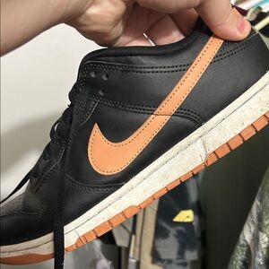 Nike Men's Black and Orange Sneakers